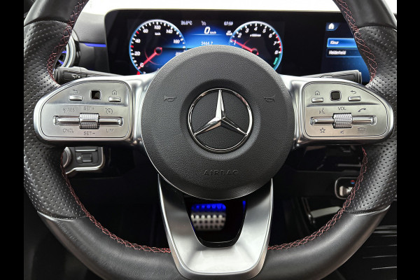 Mercedes-Benz A-Klasse 250 e AMG Plug-In Hybride | AMG-Line interieur | AMG- Line Exterieur | Achteruitrijcamera |  Panorama schuifkanteldak | Sfeerverlichting | Stoelverwarming | navigatie| 24 maanden Certified Mercedes-benz garantie