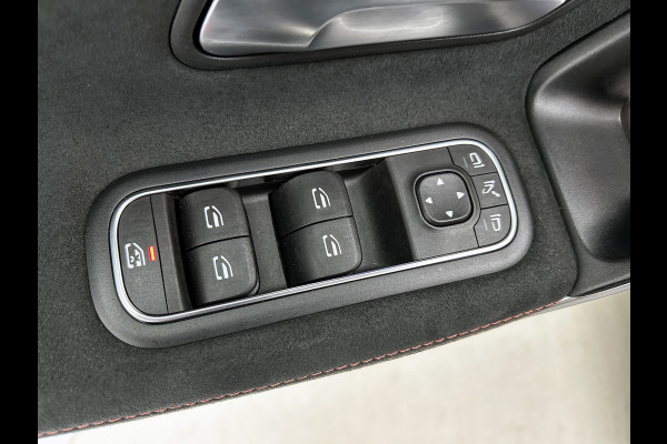 Mercedes-Benz A-Klasse 250 e AMG Plug-In Hybride | AMG-Line interieur | AMG- Line Exterieur | Achteruitrijcamera |  Panorama schuifkanteldak | Sfeerverlichting | Stoelverwarming | navigatie| 24 maanden Certified Mercedes-benz garantie