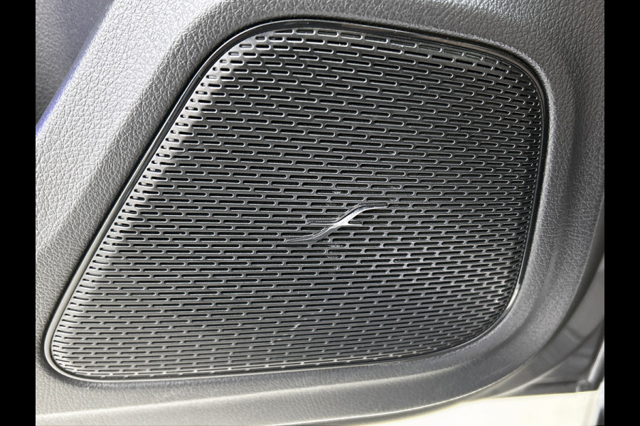 Mercedes-Benz A-Klasse 250 e AMG Plug-In Hybride | AMG-Line interieur | AMG- Line Exterieur | Achteruitrijcamera |  Panorama schuifkanteldak | Sfeerverlichting | Stoelverwarming | navigatie| 24 maanden Certified Mercedes-benz garantie