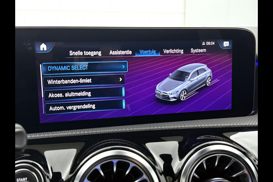 Mercedes-Benz A-Klasse 250 e AMG Plug-In Hybride | AMG-Line interieur | AMG- Line Exterieur | Achteruitrijcamera |  Panorama schuifkanteldak | Sfeerverlichting | Stoelverwarming | navigatie| 24 maanden Certified Mercedes-benz garantie