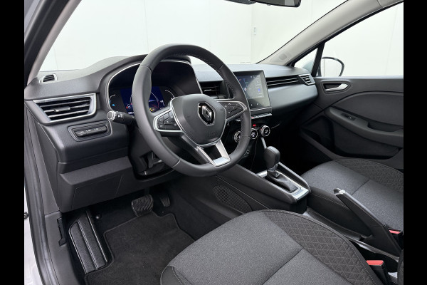 Renault Clio 1.6 E-Tech Hybrid Keyless Apple/Android Lane-dep. CruiseControl Usb Navi Regensensor Aut.Verlichting Isofix Ecc Pdc Dab Bordherkenning Elek.Ramen/Spiegels 140 Zen