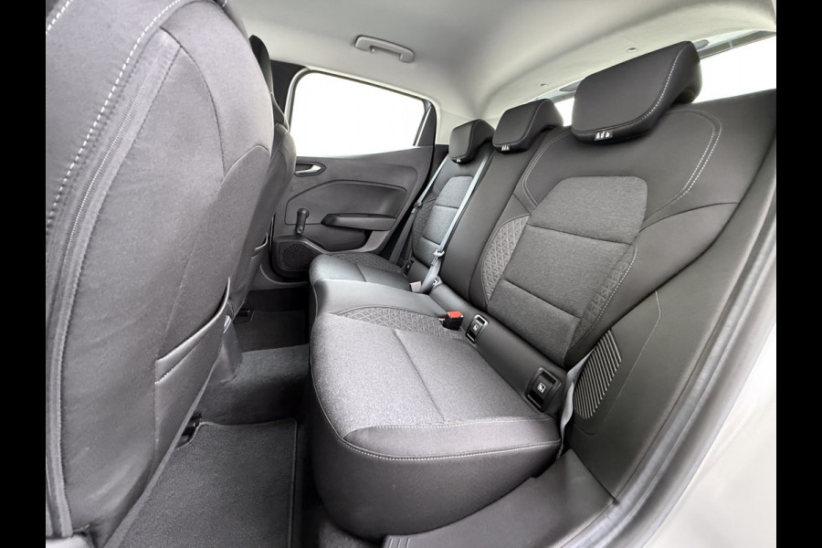 Renault Clio 1.6 E-Tech Hybrid Keyless Apple/Android Lane-dep. CruiseControl Usb Navi Regensensor Aut.Verlichting Isofix Ecc Pdc Dab Bordherkenning Elek.Ramen/Spiegels 140 Zen