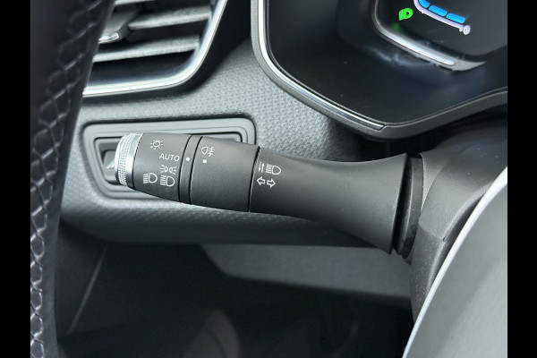 Renault Clio 1.6 E-Tech Hybrid Keyless Apple/Android Lane-dep. CruiseControl Usb Navi Regensensor Aut.Verlichting Isofix Ecc Pdc Dab Bordherkenning Elek.Ramen/Spiegels 140 Zen