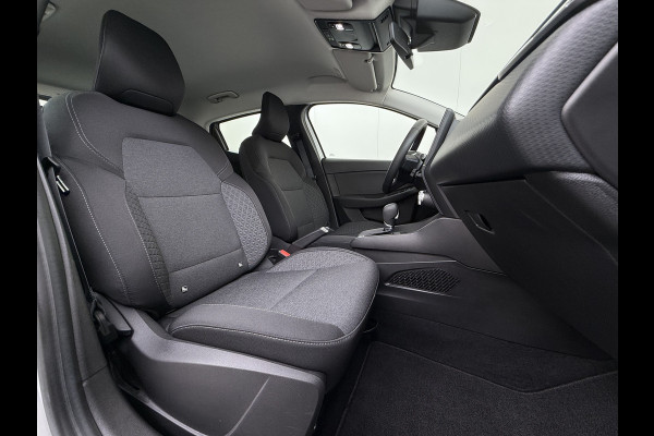 Renault Clio 1.6 E-Tech Hybrid Keyless Apple/Android Lane-dep. CruiseControl Usb Navi Regensensor Aut.Verlichting Isofix Ecc Pdc Dab Bordherkenning Elek.Ramen/Spiegels 140 Zen
