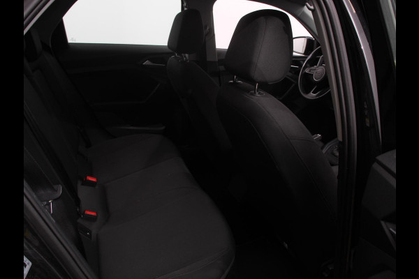 Audi A1 Sportback 30 TFSI S edition Climate control Cruise control Stoelverwarming Lichtmetalen velgen Navigatie Apple Carplay/ Android Auto Parkeersensoren