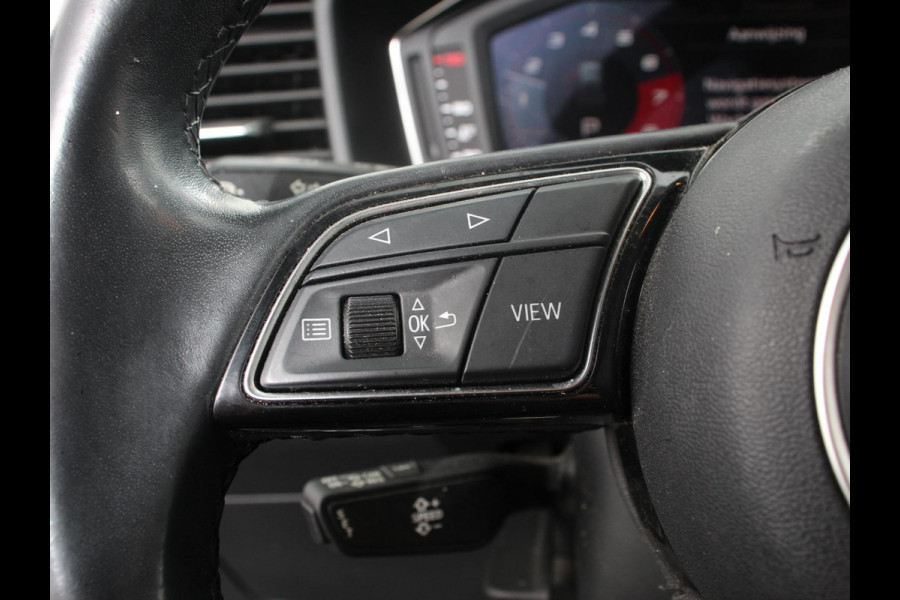Audi A1 Sportback 30 TFSI S edition Climate control Cruise control Stoelverwarming Lichtmetalen velgen Navigatie Apple Carplay/ Android Auto Parkeersensoren