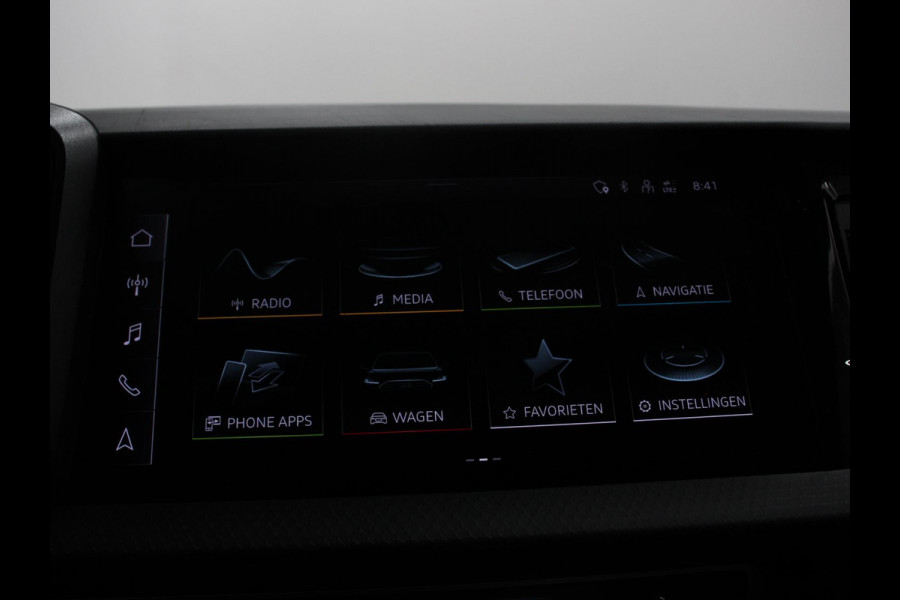 Audi A1 Sportback 30 TFSI S edition Climate control Cruise control Stoelverwarming Lichtmetalen velgen Navigatie Apple Carplay/ Android Auto Parkeersensoren