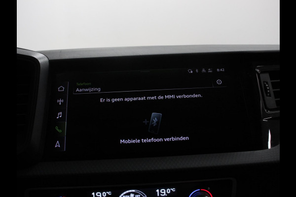 Audi A1 Sportback 30 TFSI S edition Climate control Cruise control Stoelverwarming Lichtmetalen velgen Navigatie Apple Carplay/ Android Auto Parkeersensoren