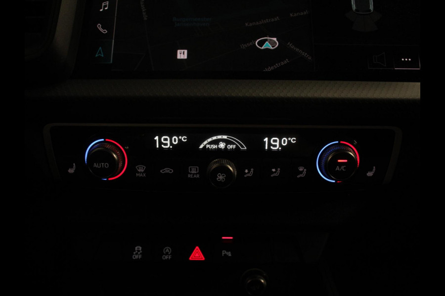 Audi A1 Sportback 30 TFSI S edition Climate control Cruise control Stoelverwarming Lichtmetalen velgen Navigatie Apple Carplay/ Android Auto Parkeersensoren