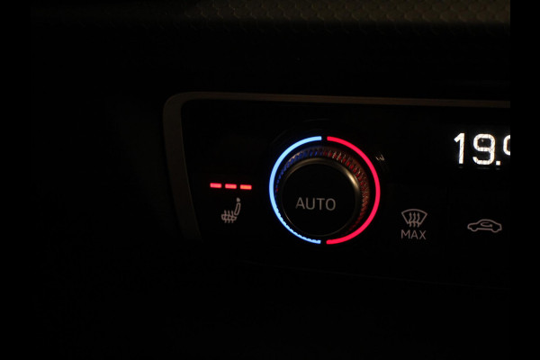 Audi A1 Sportback 30 TFSI S edition Climate control Cruise control Stoelverwarming Lichtmetalen velgen Navigatie Apple Carplay/ Android Auto Parkeersensoren