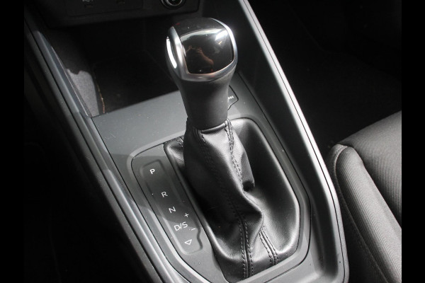 Audi A1 Sportback 30 TFSI S edition Climate control Cruise control Stoelverwarming Lichtmetalen velgen Navigatie Apple Carplay/ Android Auto Parkeersensoren