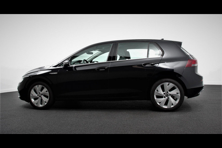 Volkswagen Golf 1.5 eTSI 150pk DSG Style Navigatie Climate Control Led Adaptieve Cruise Control Led Digitale Cockpit Extra getint glas Apple Carplay/ Android Auto