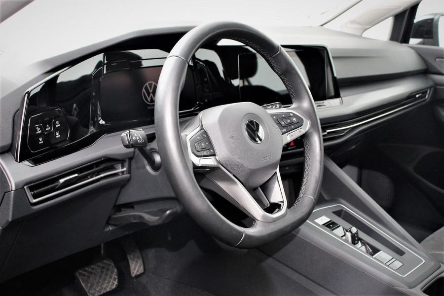 Volkswagen Golf 1.5 eTSI 150pk DSG Style Navigatie Climate Control Led Adaptieve Cruise Control Led Digitale Cockpit Extra getint glas Apple Carplay/ Android Auto