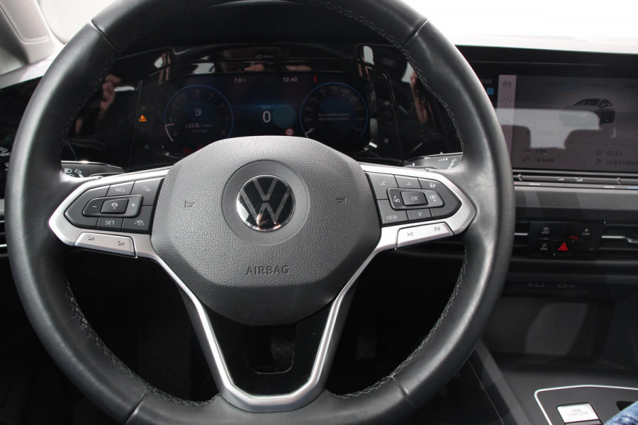 Volkswagen Golf 1.5 eTSI 150pk DSG Style Navigatie Climate Control Led Adaptieve Cruise Control Led Digitale Cockpit Extra getint glas Apple Carplay/ Android Auto