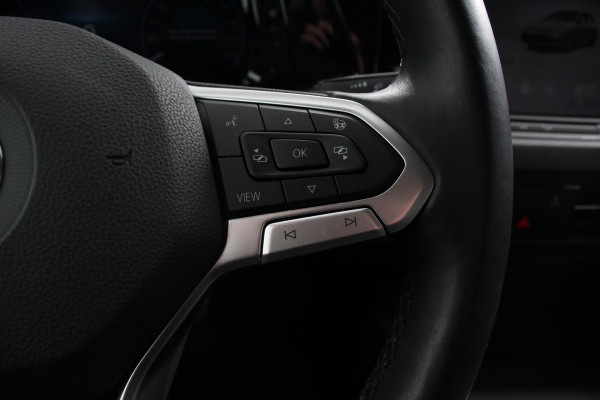 Volkswagen Golf 1.5 eTSI 150pk DSG Style Navigatie Climate Control Led Adaptieve Cruise Control Led Digitale Cockpit Extra getint glas Apple Carplay/ Android Auto