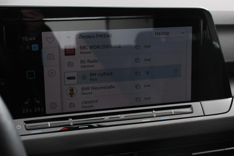 Volkswagen Golf 1.5 eTSI 150pk DSG Style Navigatie Climate Control Led Adaptieve Cruise Control Led Digitale Cockpit Extra getint glas Apple Carplay/ Android Auto