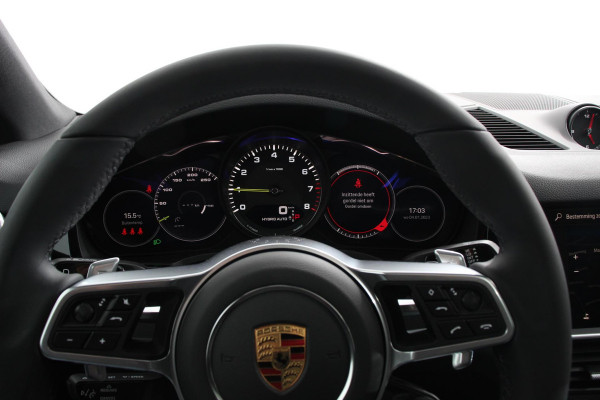 Porsche Cayenne Coupé 3.0 E-Hybrid 462pk Platinum Edition DEMO! Luchtvering Leder Panoramadak Camera Navigatie Elektrisch bedienbare achterklep Apple Carplay/ Android Auto Sfeerverlichting Cruise control