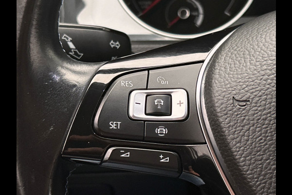 Volkswagen e-Golf E-Golf | Origineel NL | Dealeronderhouden | Climate/Control | Carplay | PDC | Adaptieve Cruise/Control |