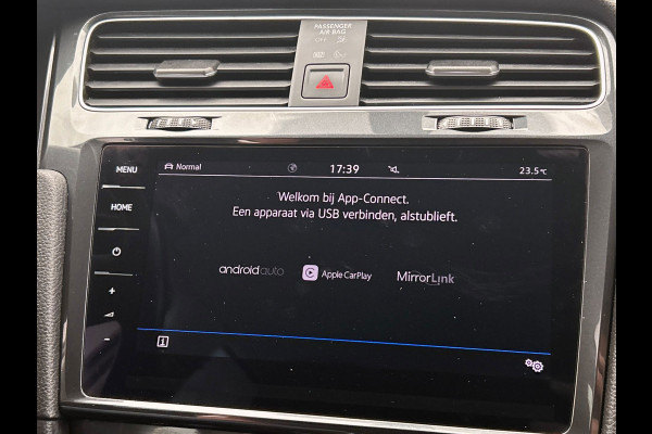 Volkswagen e-Golf E-Golf | Origineel NL | Dealeronderhouden | Climate/Control | Carplay | PDC | Adaptieve Cruise/Control |
