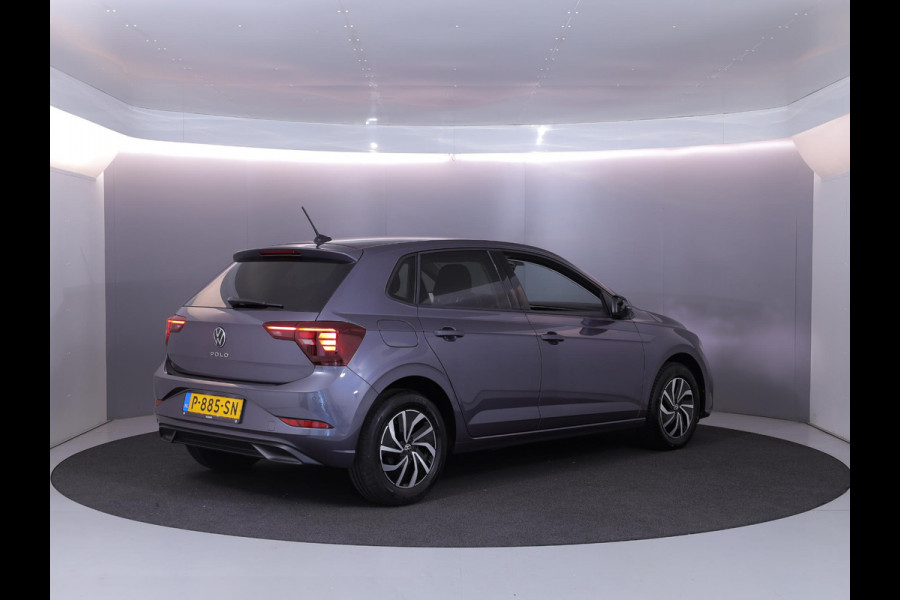 Volkswagen Polo 1.0 TSI Life 95 pk | Navigatie | Parkeersensoren | Adaptieve cruise control | LED koplampen |