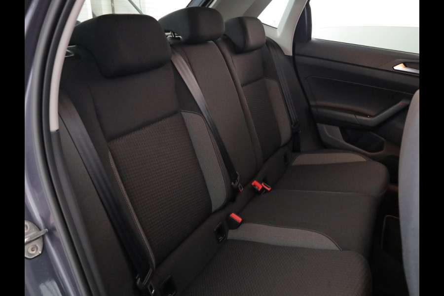 Volkswagen Polo 1.0 TSI Life 95 pk | Navigatie | Parkeersensoren | Adaptieve cruise control | LED koplampen |