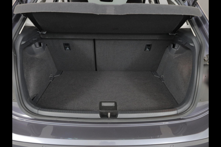 Volkswagen Polo 1.0 TSI Life 95 pk | Navigatie | Parkeersensoren | Adaptieve cruise control | LED koplampen |