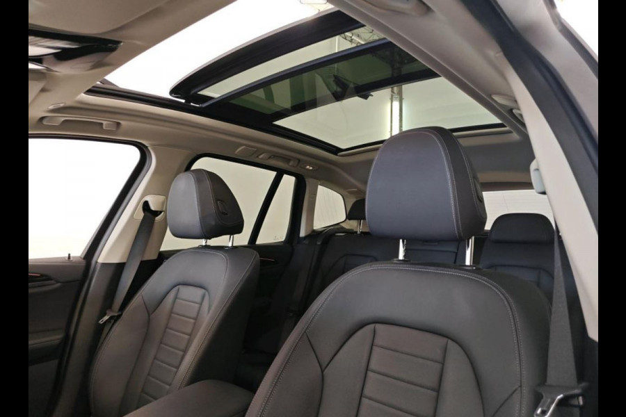 BMW iX3 Executive 80 kWh-SOH 97.46% / Panoramadak / Trekhaak / Leder / Stoelverwarming / Pdc.+Camera / Navigatie / Apk 06-2027