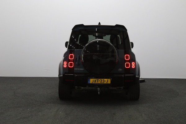 Land Rover Defender 110 2.0 P400e 110 6P. SE 404 PK PHEV, Urban Look, Panoramadak, Trekhaak, Leder