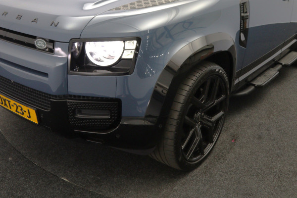Land Rover Defender 110 2.0 P400e 110 6P. SE 404 PK PHEV, Urban Look, Panoramadak, Trekhaak, Leder