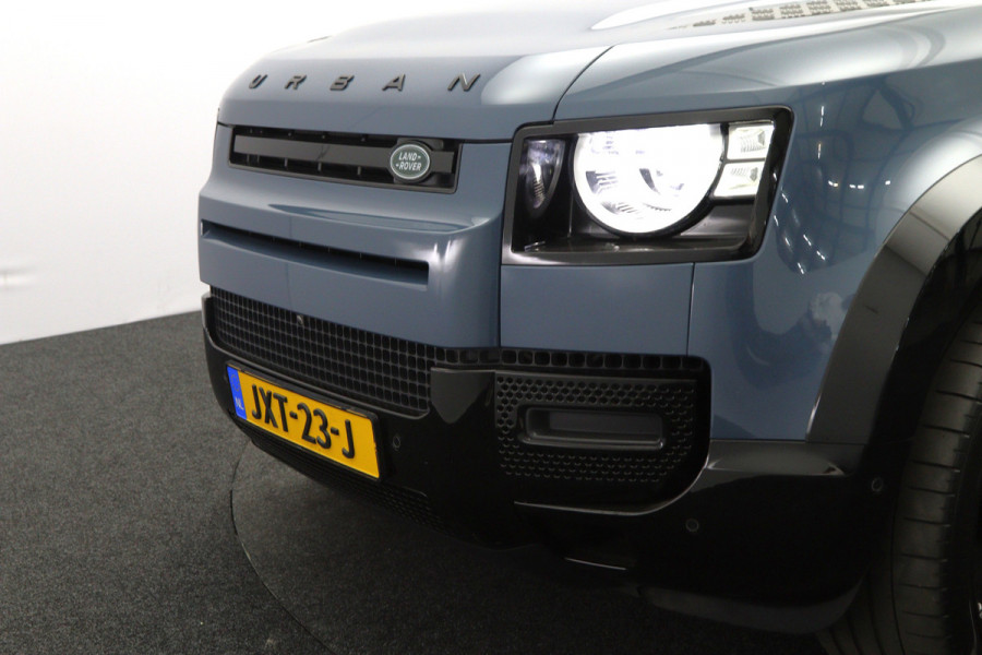 Land Rover Defender 110 2.0 P400e 110 6P. SE 404 PK PHEV, Urban Look, Panoramadak, Trekhaak, Leder