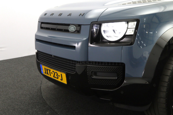 Land Rover Defender 110 2.0 P400e 110 6P. SE 404 PK PHEV, Urban Look, Panoramadak, Trekhaak, Leder