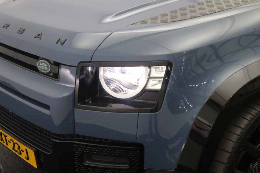 Land Rover Defender 110 2.0 P400e 110 6P. SE 404 PK PHEV, Urban Look, Panoramadak, Trekhaak, Leder