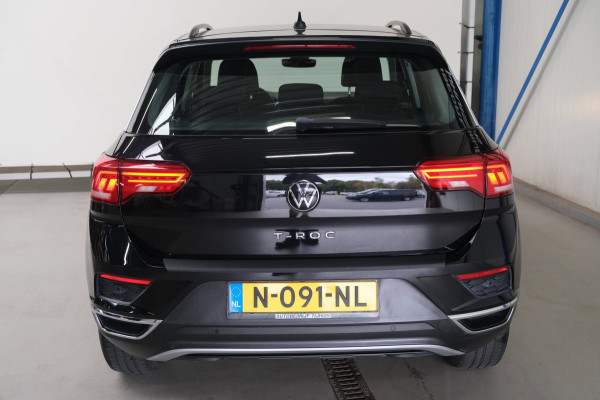 Volkswagen T-Roc 1.0 TSI Style - N.A.P. Airco, Cruise, PDC.