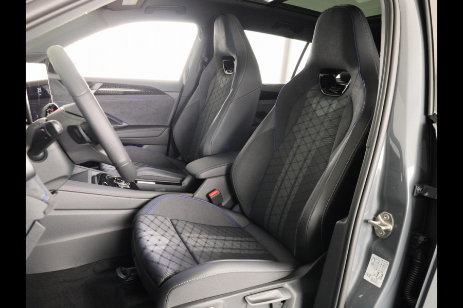 Volkswagen Tayron 1.5 eHybrid R-Line Edition 272 pk Automaat (DSG) |Verlengde garantie |  Navigatie | Panoramadak | Parkeersensoren (Park assist) | Achteruitrijcamera | Black Style pakket | R-Line |