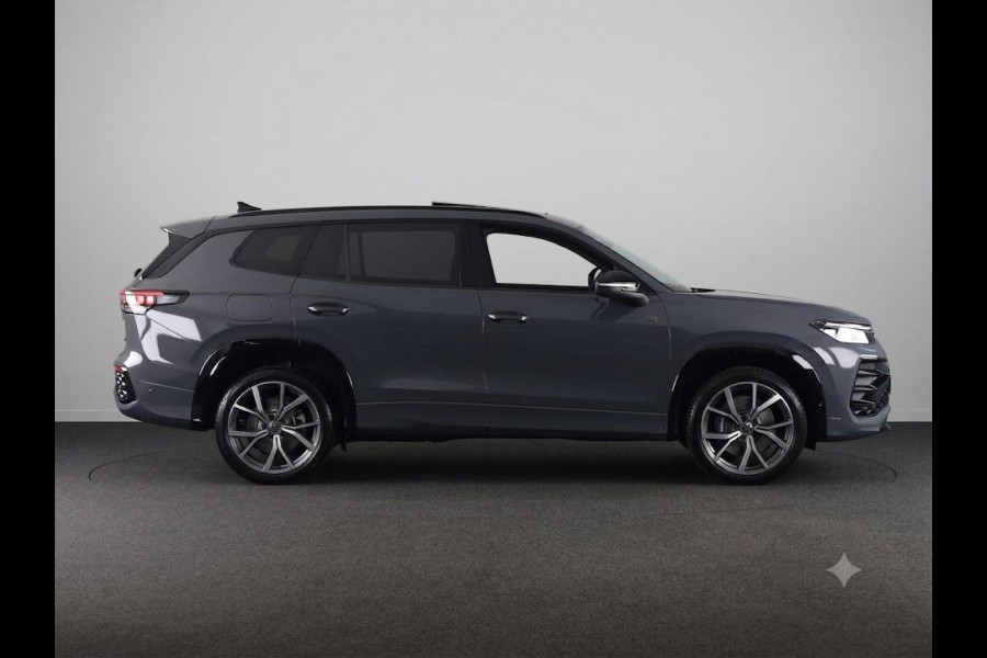 Volkswagen Tayron 1.5 eHybrid R-Line Edition 272 pk Automaat (DSG) |Verlengde garantie |  Navigatie | Panoramadak | Parkeersensoren (Park assist) | Achteruitrijcamera | Black Style pakket | R-Line |