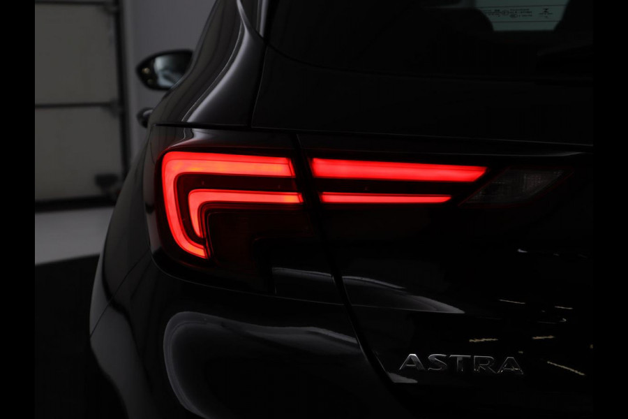 Opel Astra 1.0 Turbo Innovation | Carplay | Cruise control | Navigatie | Park assist | Climate control | Full LED | Keyless