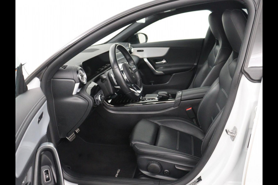 Mercedes-Benz CLA-Klasse Shooting Brake 250 e AMG Line | SOH 92.9% | Trekhaak | Leder | Camera | Carplay | Park assist | Cruise control | Sfeerverlichting | Stoelverwarming | Full LED | Climate control |