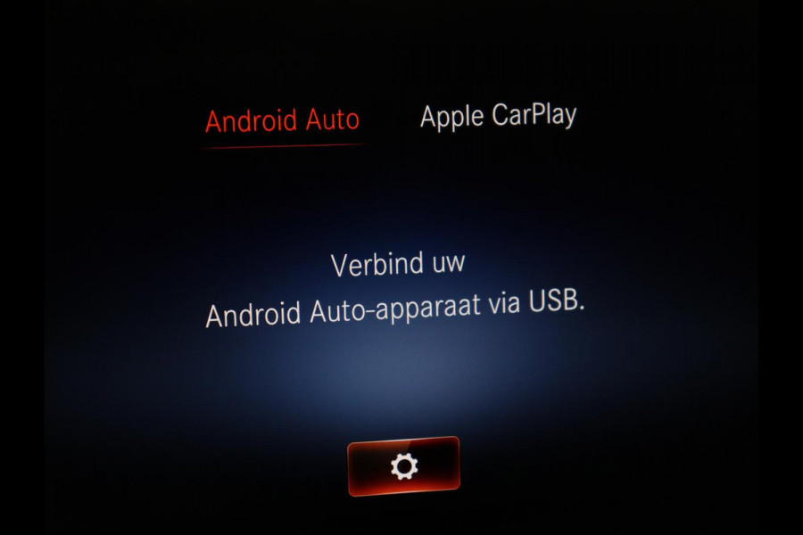 Mercedes-Benz CLA-Klasse Shooting Brake 250 e AMG Line | SOH 92.9% | Trekhaak | Leder | Camera | Carplay | Park assist | Cruise control | Sfeerverlichting | Stoelverwarming | Full LED | Climate control |