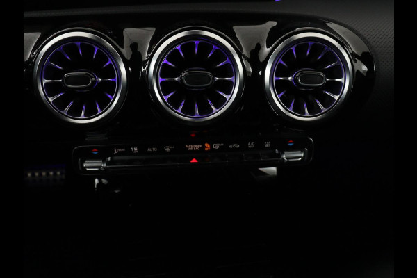 Mercedes-Benz CLA-Klasse Shooting Brake 250 e AMG Line | SOH 92.9% | Trekhaak | Leder | Camera | Carplay | Park assist | Cruise control | Sfeerverlichting | Stoelverwarming | Full LED | Climate control |