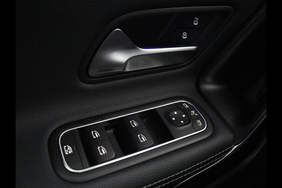 Mercedes-Benz CLA-Klasse Shooting Brake 250 e AMG Line | SOH 92.9% | Trekhaak | Leder | Camera | Carplay | Park assist | Cruise control | Sfeerverlichting | Stoelverwarming | Full LED | Climate control |