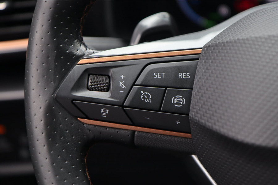 CUPRA Leon Sportstourer 1.4 e-Hybrid VZ Performance / ACC / KEYLESS / CAMERA / STUUR+STOELVERW