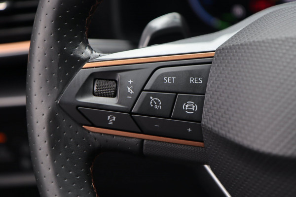 CUPRA Leon Sportstourer 1.4 e-Hybrid VZ Performance / ACC / KEYLESS / CAMERA / STUUR+STOELVERW