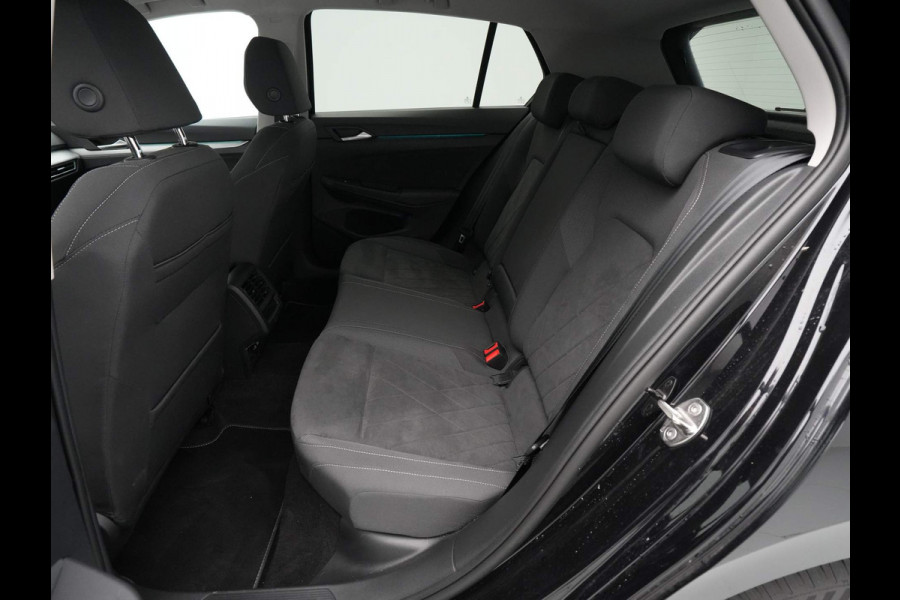 Volkswagen Golf 1.0 TSI Life Business Navigatie Acc Stuurverwarming Led