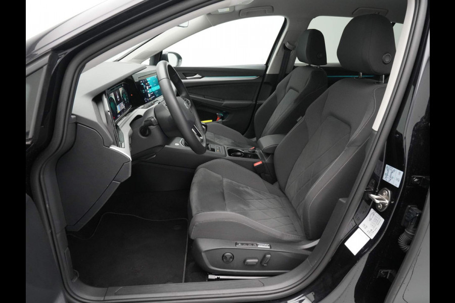 Volkswagen Golf 1.0 TSI Life Business Navigatie Acc Stuurverwarming Led