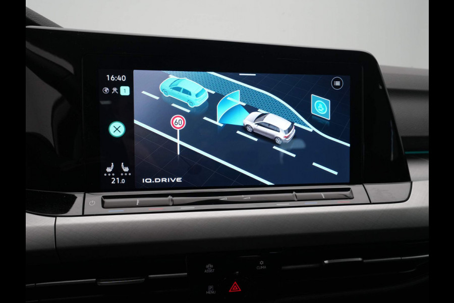 Volkswagen Golf 1.0 TSI Life Business Navigatie Acc Stuurverwarming Led