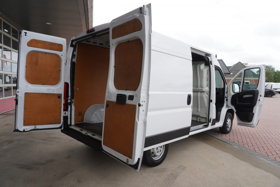 Peugeot Boxer 2.2 BlueHDi 140PK L2H2 3.3t nr. V169 | Airco | Cruise | Apple cp-Android auto