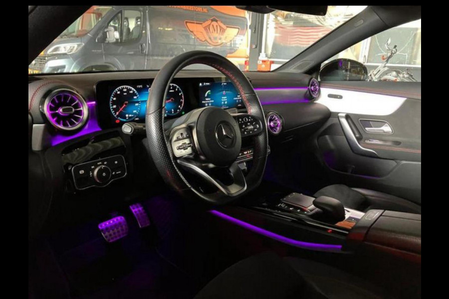 Mercedes-Benz CLA-Klasse 220 4MATIC AMG Premium