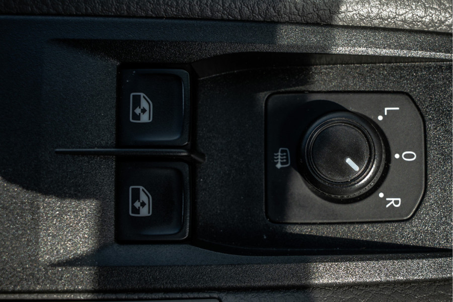 Volkswagen Crafter 2.0 TDI XL L5H3 | 177 PK | Rijplaten | Automaat | LED | Camera | Carplay | Schuifdeur L+R | PDC | Trekhaak
