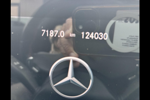 Mercedes-Benz CLA-Klasse 220 4MATIC AMG Premium