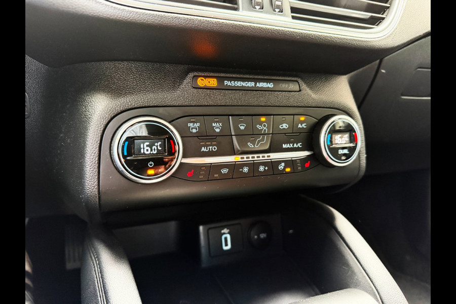 Ford FOCUS Wagon 1.5 EcoBoost Active X Business cam_Carplay_Trekhaak